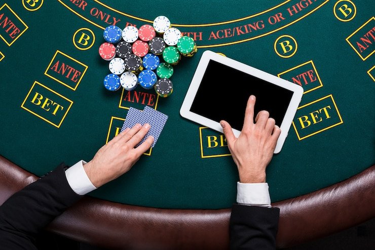 Hip Hop Panda slot game interface on lux78
